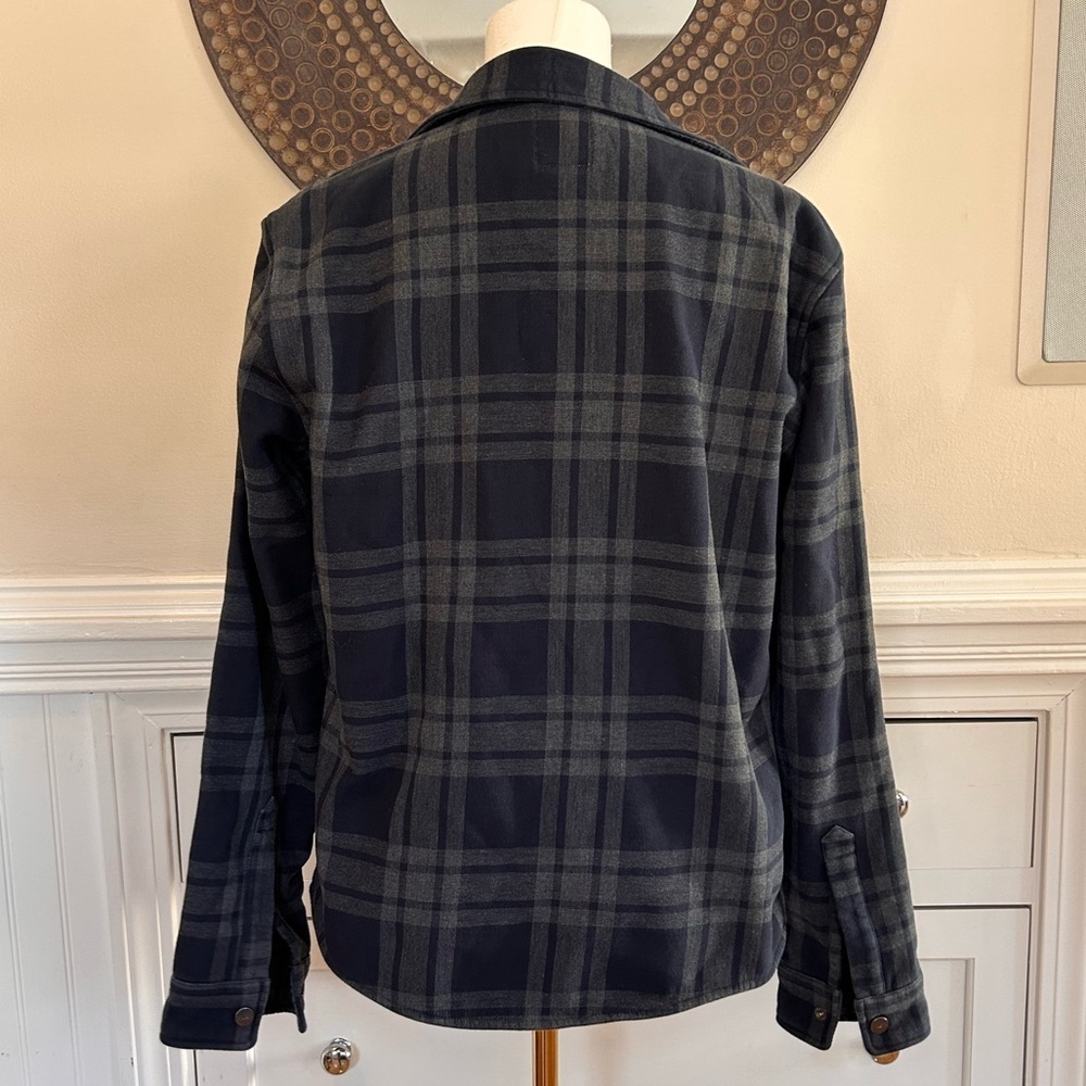 Vuori Men’s Range Shirt Jacket Gray Navy Plaid Fleece Lined Size Small - Picture 4 of 5